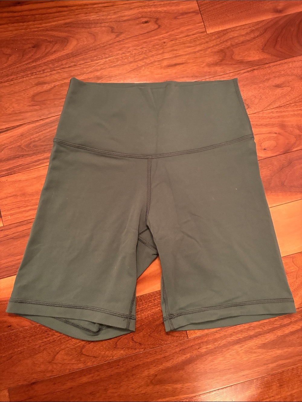 Aritzia TNA - Dark Green Women’s Bike Shorts